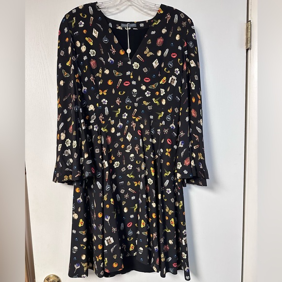 RARE Alexander McQueen Obsession Print Cape Sleeve Black Crepe Dress - Size 44 - Picture 3 of 16